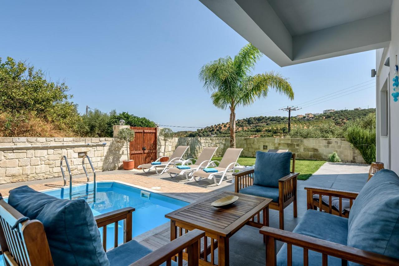 Villa Vasiliki スタロス エクステリア 写真