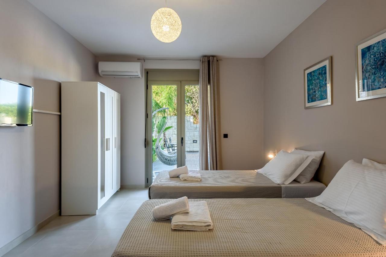 Villa Vasiliki スタロス エクステリア 写真