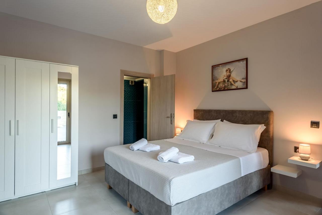 Villa Vasiliki スタロス エクステリア 写真